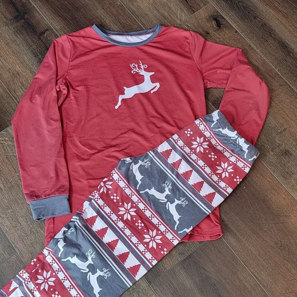 Kids Christmas Pajamas - Picture 3 of 4